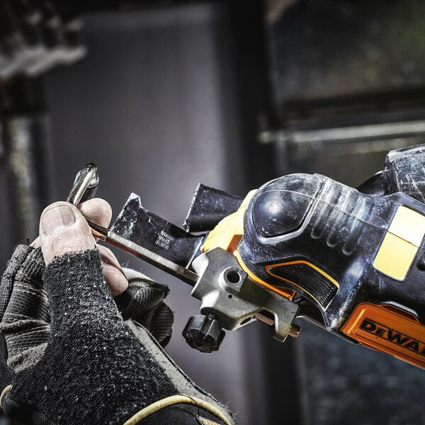 Dewalt DCS356P2 XR 18V LI-ION 5Ah Brushless Oscillating Multi-Tool