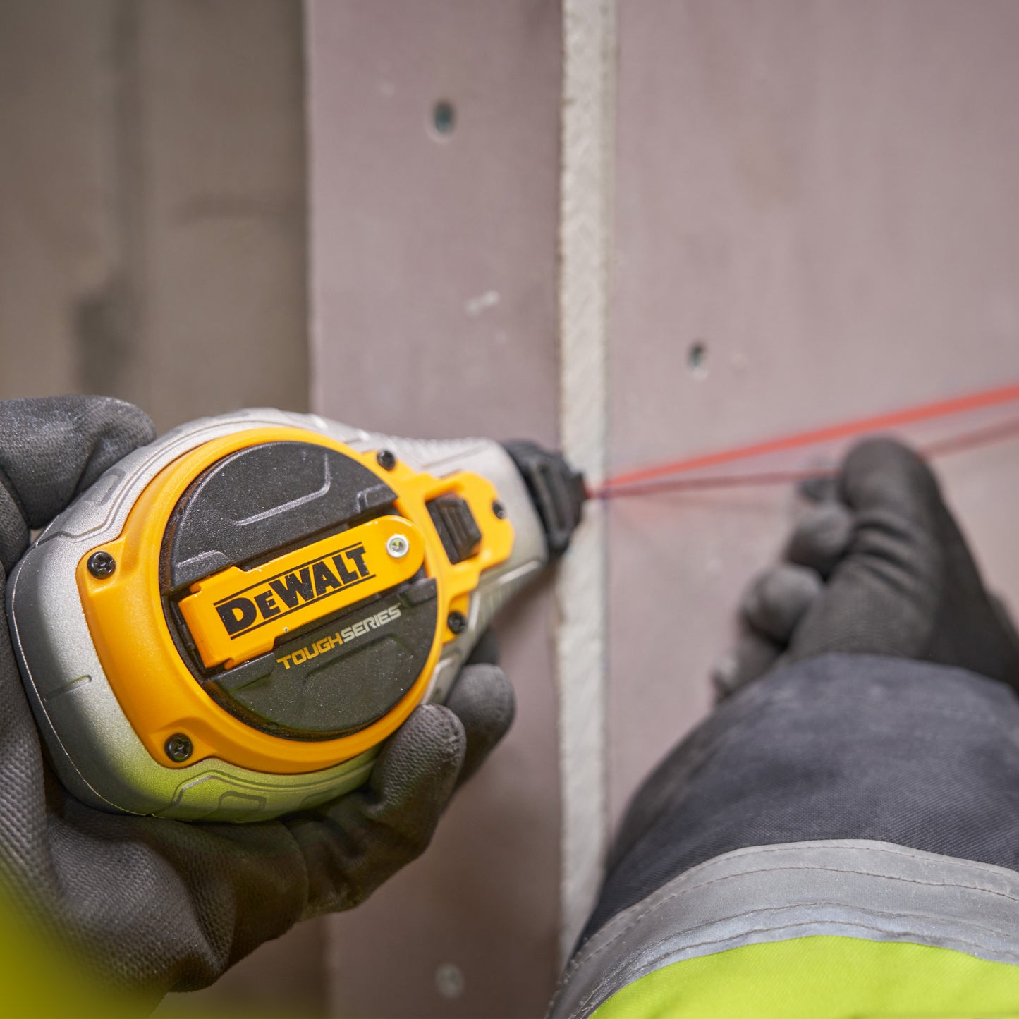 Cordeau à craie de 30 m avec craie rouge Dewalt DWHT48335RC-0