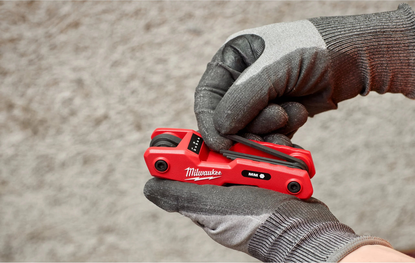 Speciale set met handgereedschap + oplader + accu + Milwaukee Jobsite-rugzak