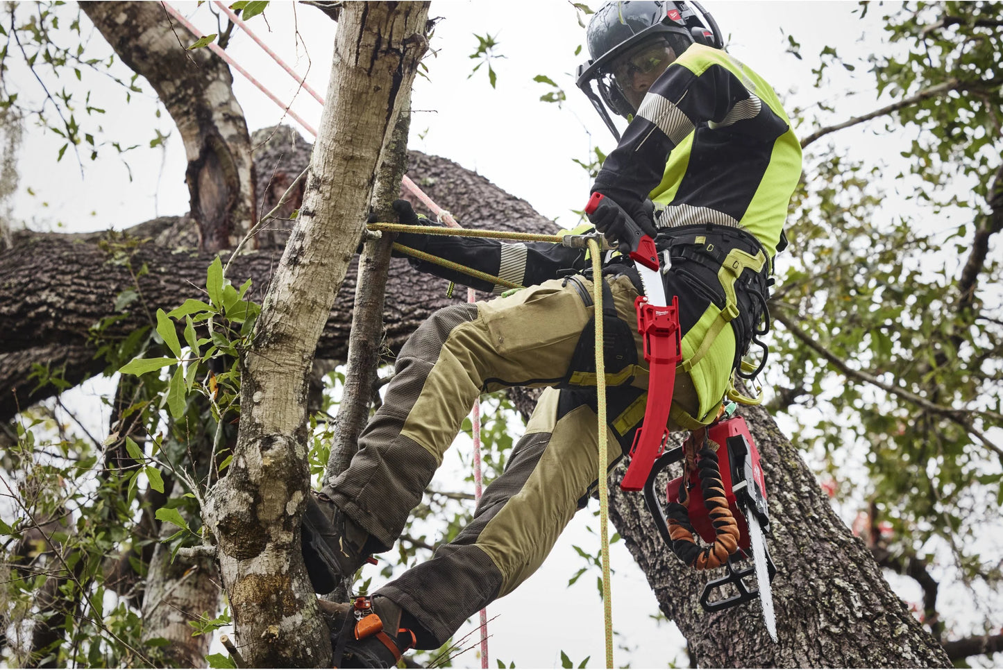 Milwaukee 35 cm gebogen snoeizaag met beschermhoes