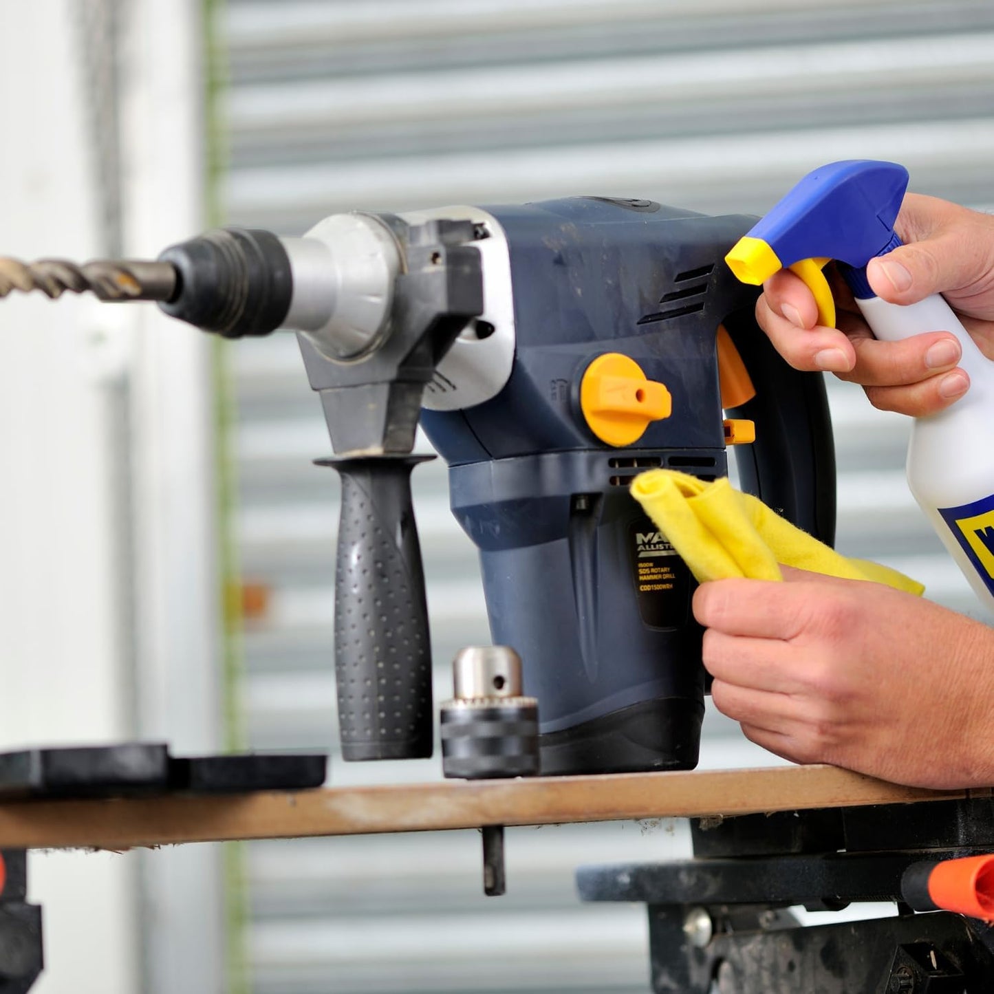 Huile multi-usages bidon de 5 L+ pulvérisateur WD-40