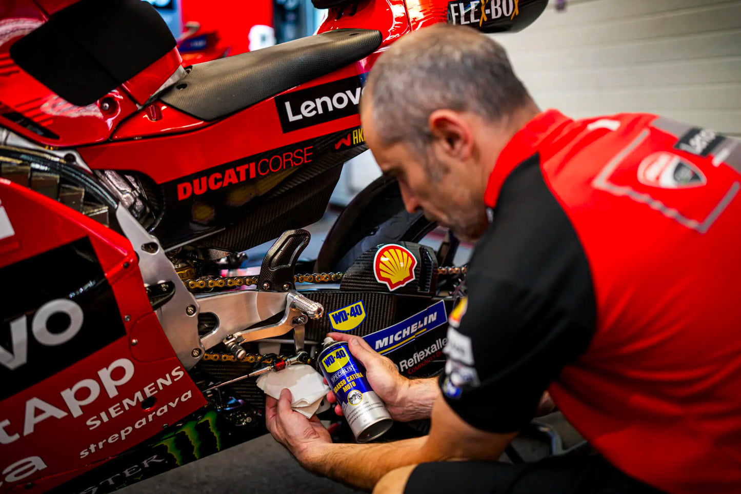 Grasa de Cadenas para Ambiente Húmedo 400ml MOTO WD-40