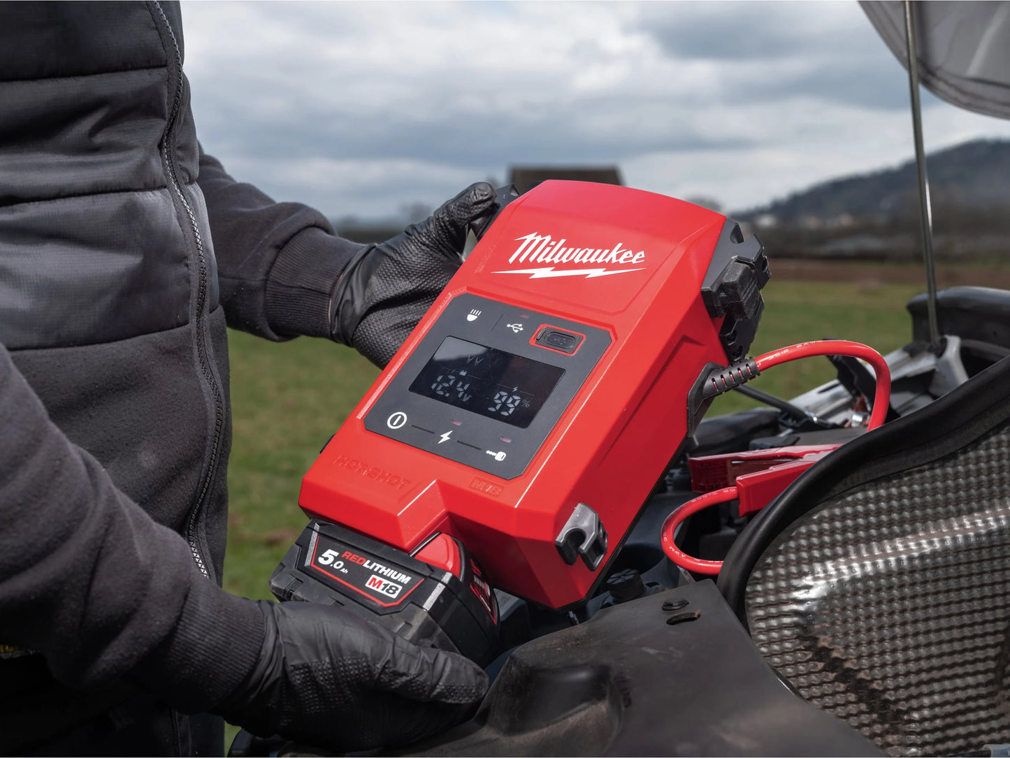 Démarreur de véhicule Milwaukee M18 2000A