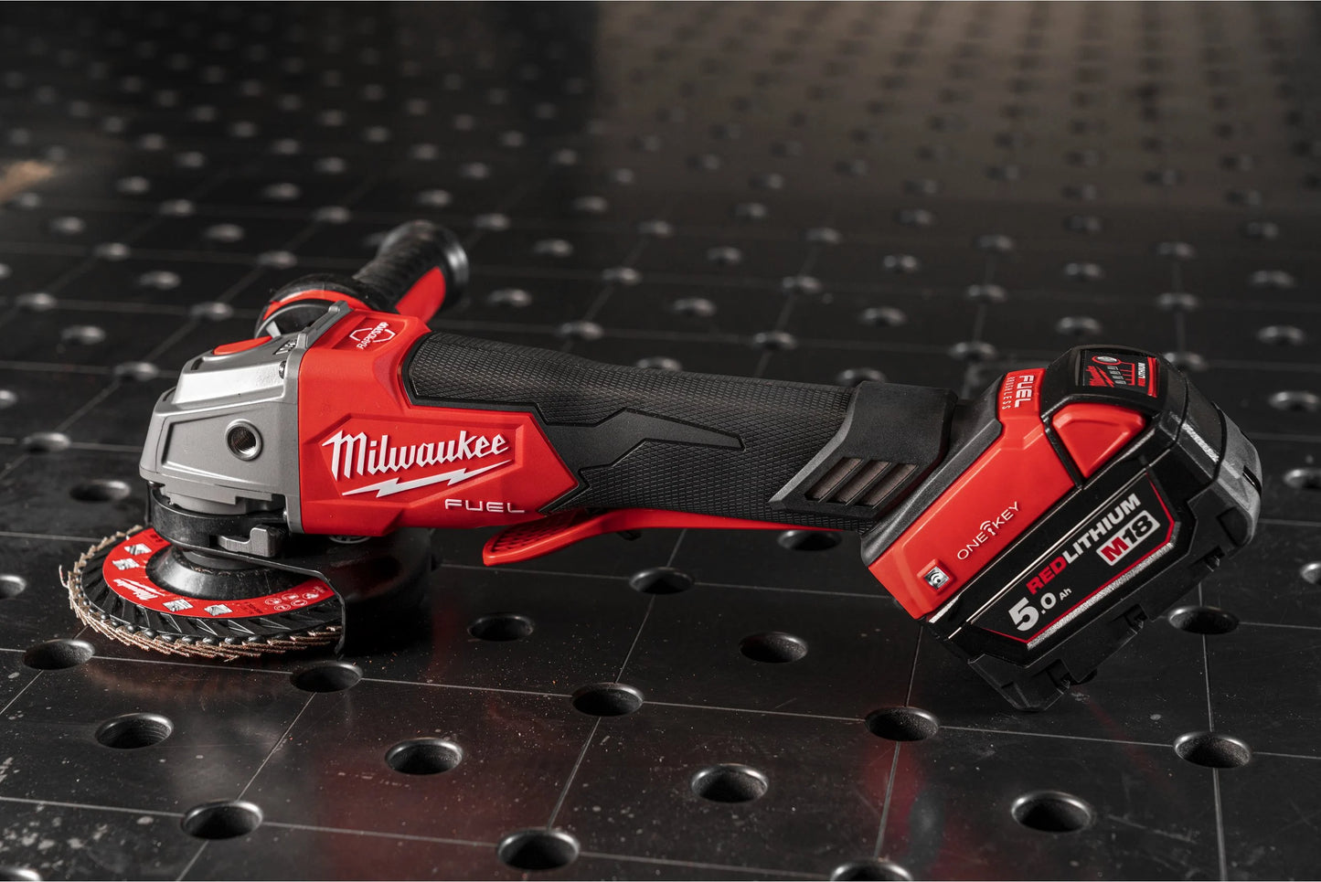 M18 125mm Fuel ONE-KEY haakse slijper met Milwaukee M18 koffer ONEFSAG125XPDB-0X